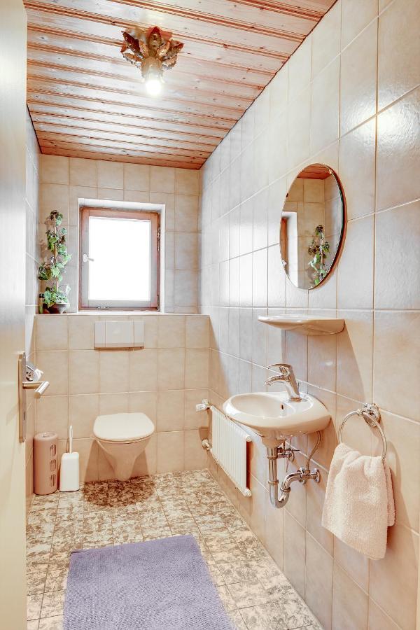 Gaestehaus U Ferienwohnungen Veronika Incl Fruehstuecksbuffet Und Koenigscard Mit 200 Kostenlosen Attraktionen Unterammergau Extérieur photo