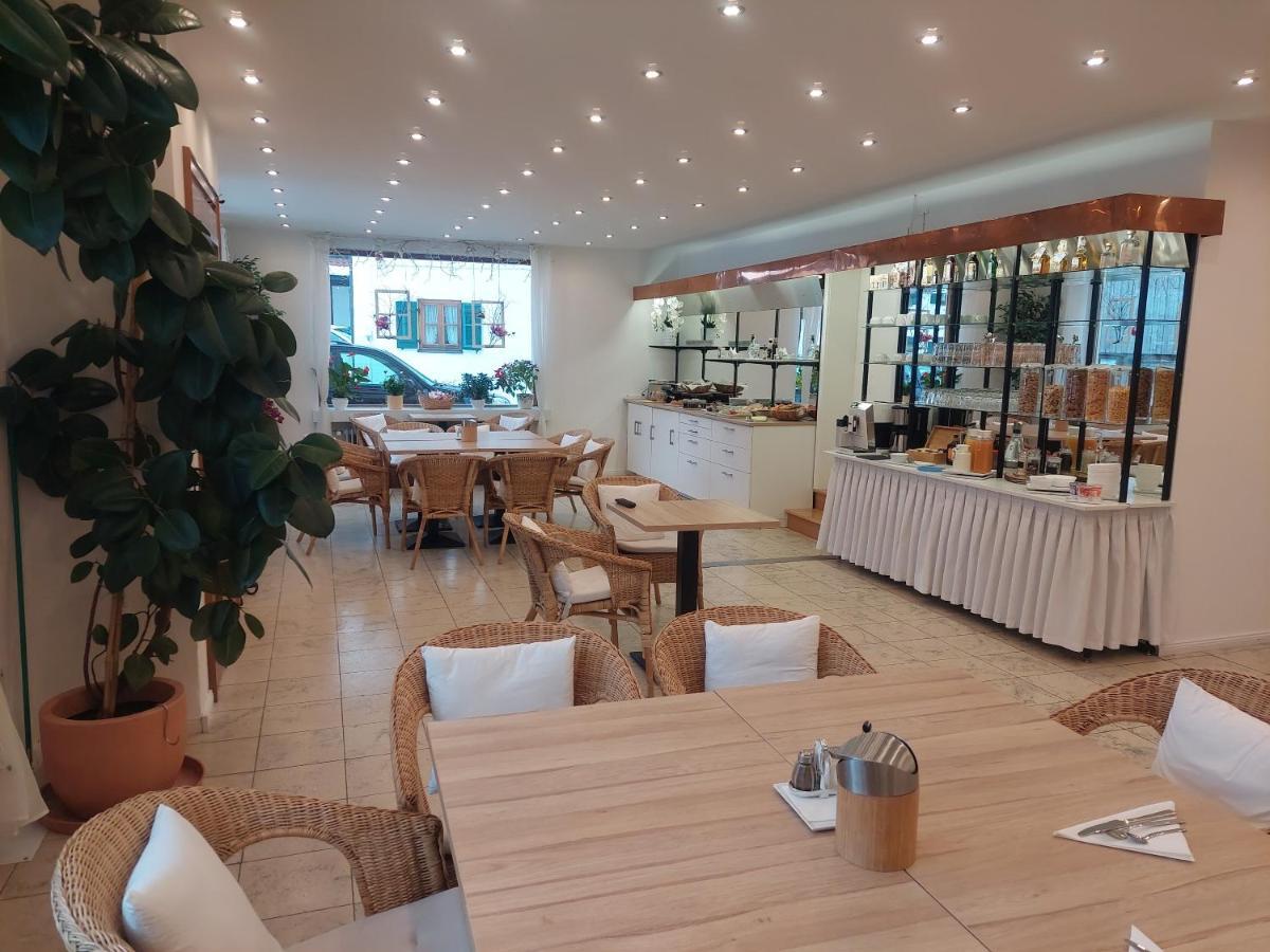 Gaestehaus U Ferienwohnungen Veronika Incl Fruehstuecksbuffet Und Koenigscard Mit 200 Kostenlosen Attraktionen Unterammergau Extérieur photo